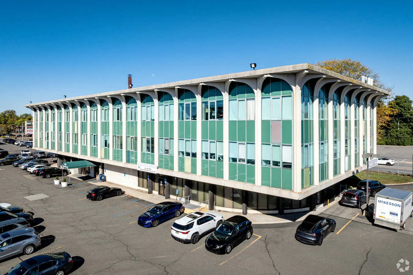 Exterior view of 6080 Jericho Turnpike in Commack, New York